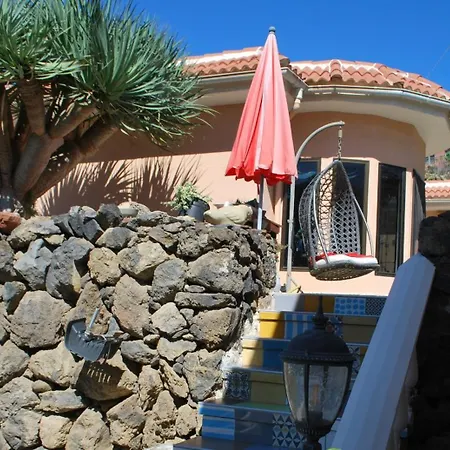 Estudio Con Preciosas Vistas Al Mar Con Terraza, Piscina Y Bbq